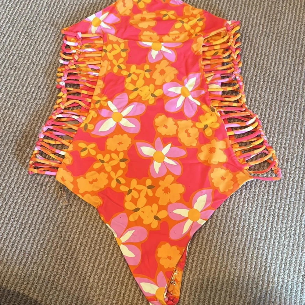 NWT FP x STONE FOX SWIM fella one piece in lei lei print size medium